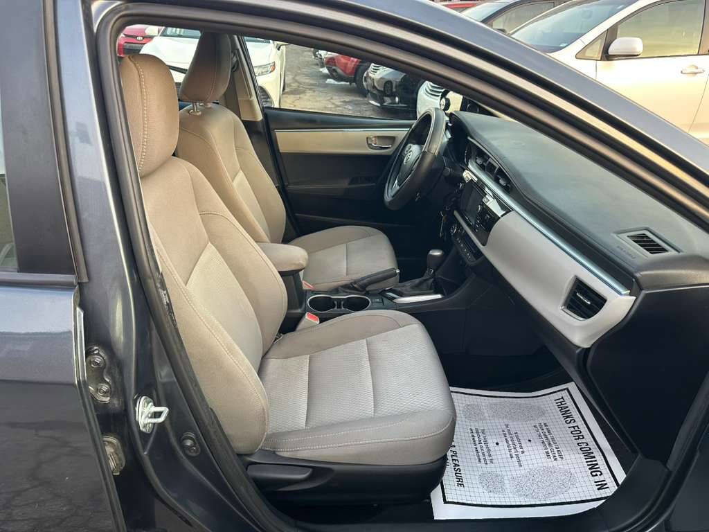 Used 2016 Toyota Corolla LE image 18