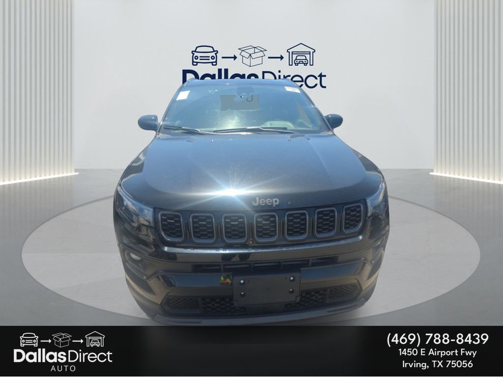 Used 2025 Jeep Compass Latitude w/ Altitude Special Edition AWD/4WD image 3