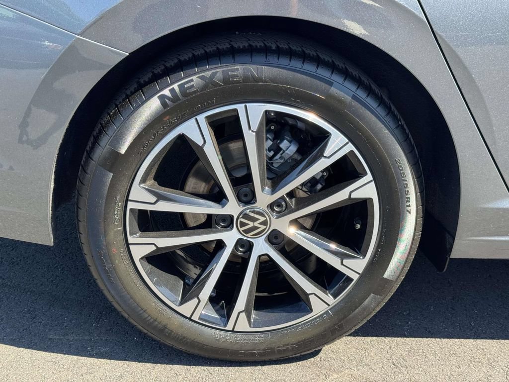 Used 2025 Volkswagen Jetta Sport FWD image 25