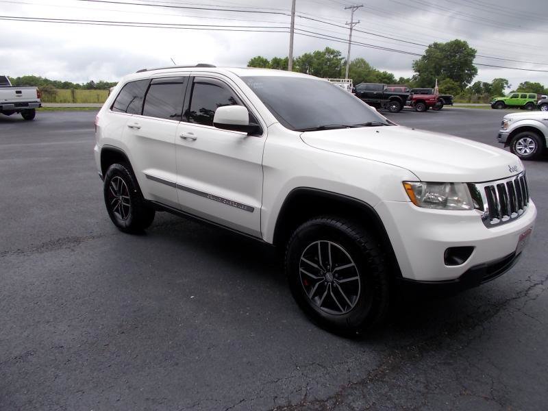 Used 2012 Jeep Grand Cherokee Laredo w/ Laredo E Group image 13