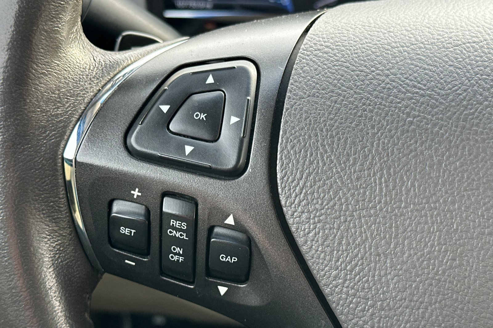 Used 2014 Lincoln MKS w/ Equipment Group 101A image 35