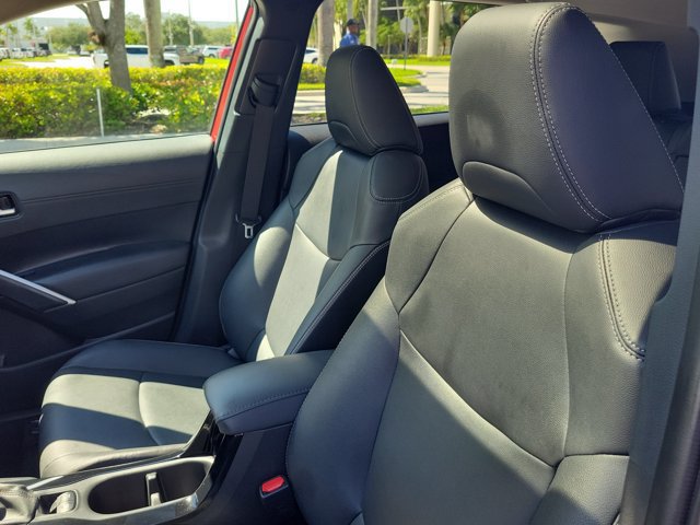 Used 2023 Toyota Corolla Cross XLE w/ Convenience Package FWD image 23