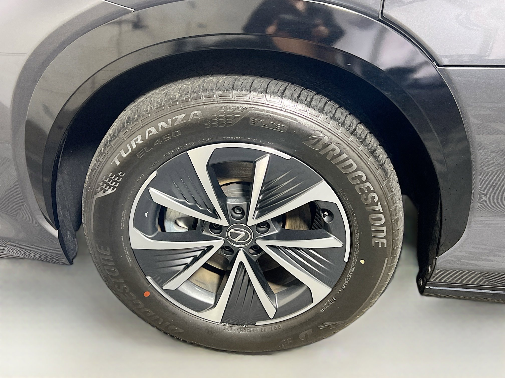 Used 2023 Lexus RZ 450e Premium image 13