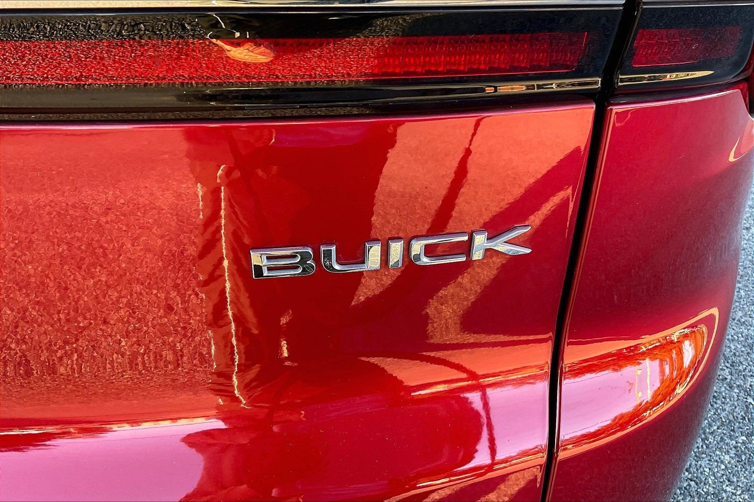 Used 2025 Buick Enclave Preferred FWD image 10