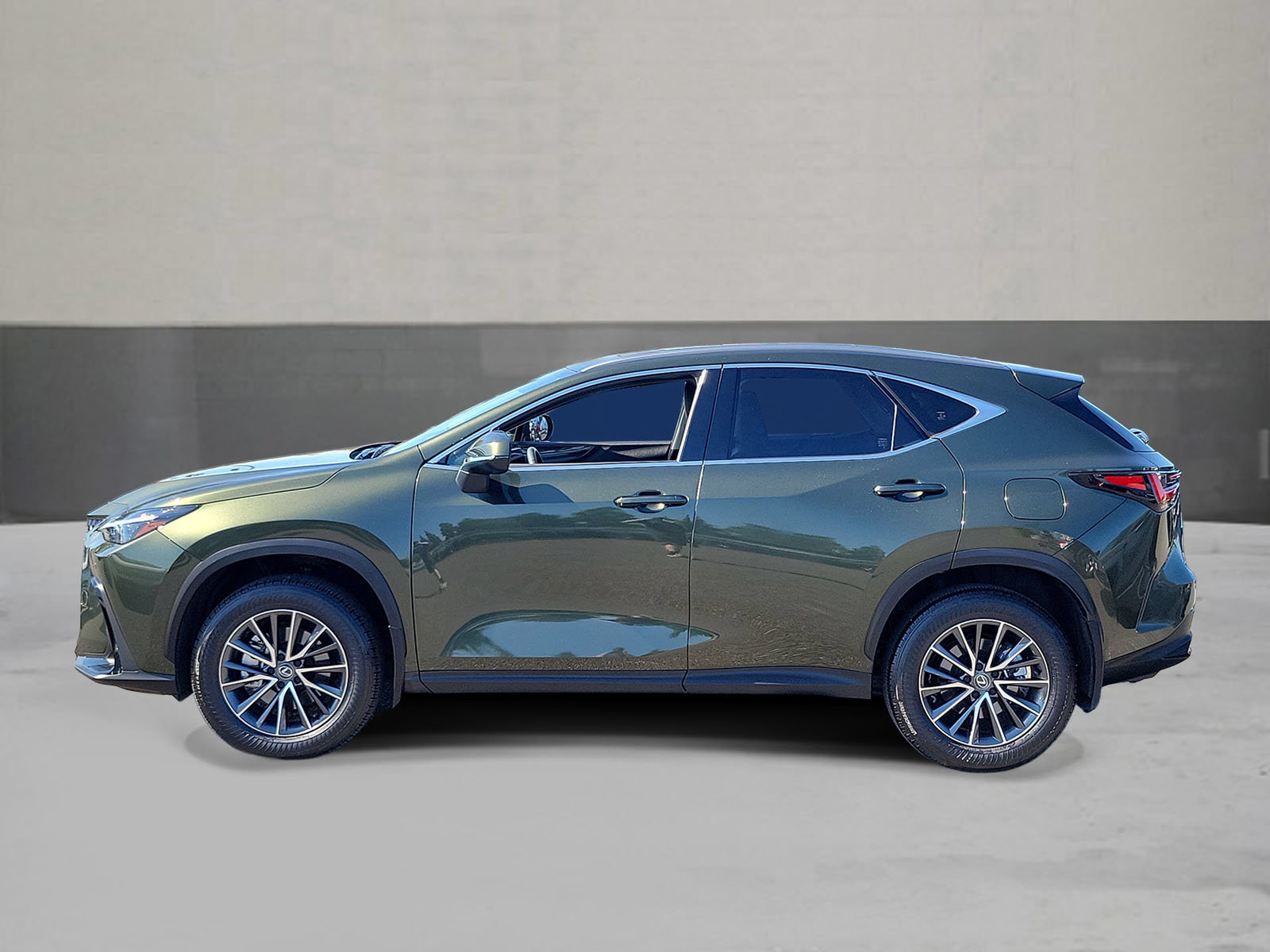 Used 2025 Lexus NX 250 FWD w/ Accessory Package (K3) image 3