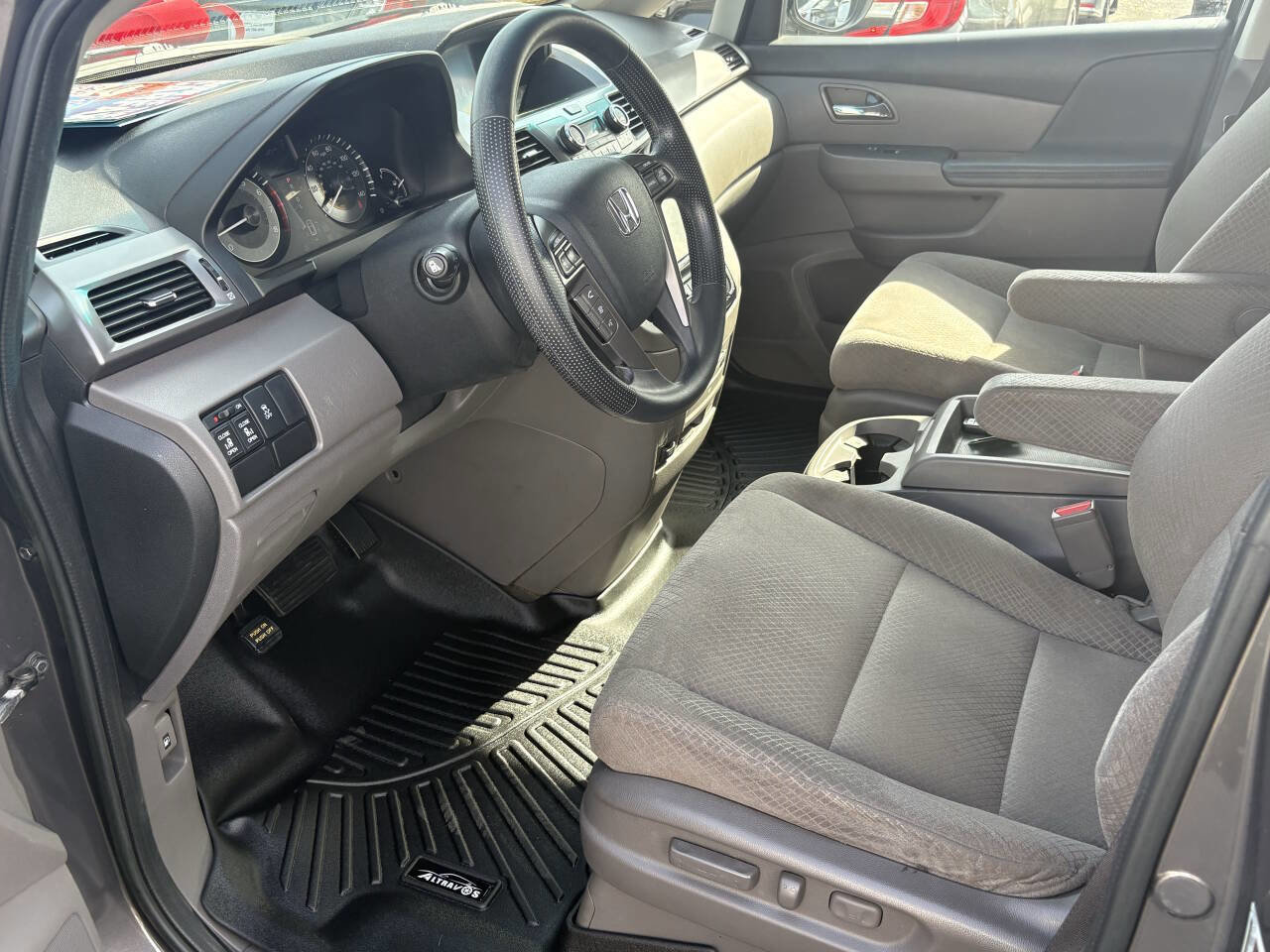 Used 2017 Honda Odyssey SE image 11