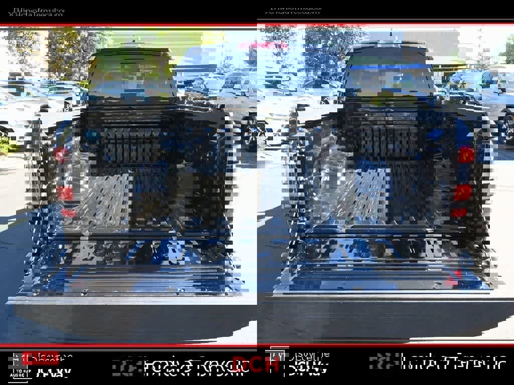 Used 2025 Nissan Frontier SV image 22