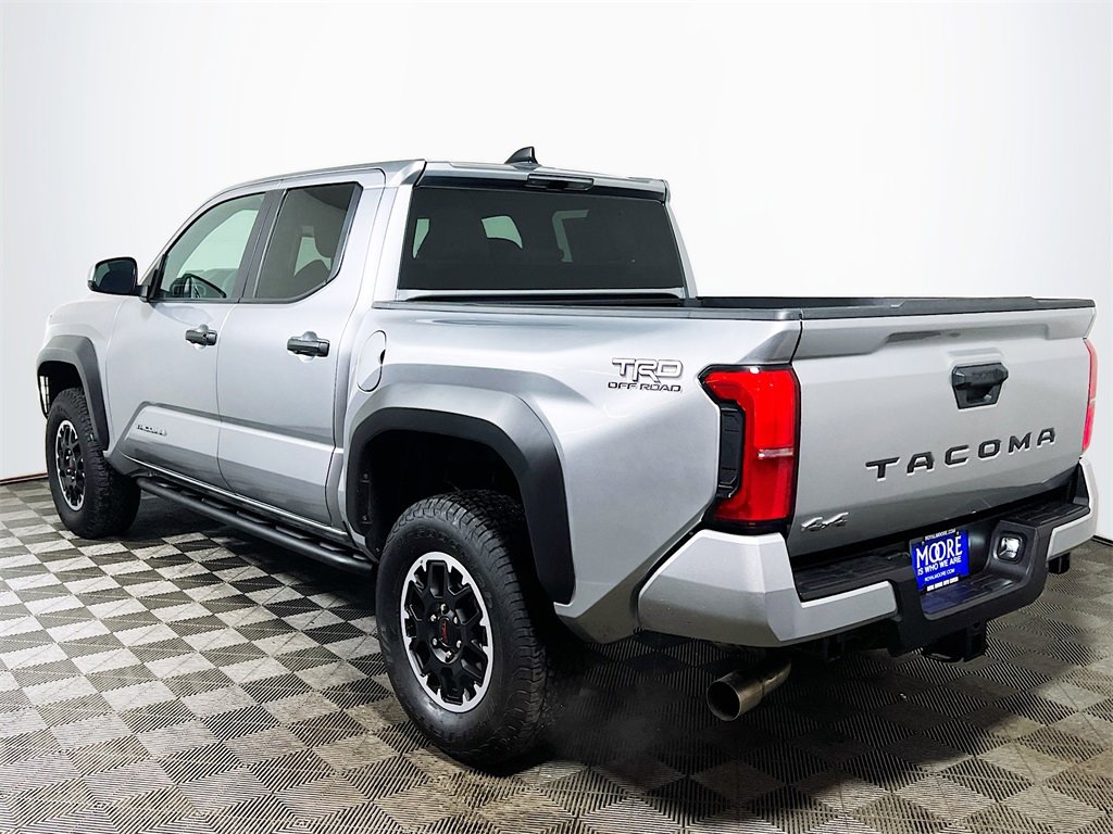 Certified 2025 Toyota Tacoma TRD Off-Road image 6