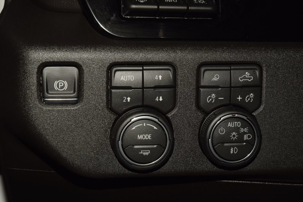 Used 2026 Chevrolet Silverado 2500 ZR2 AWD/4WD image 36