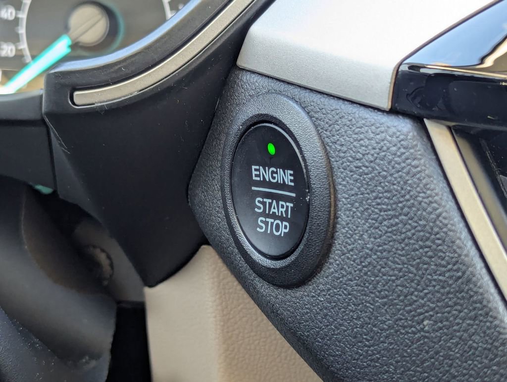 Used 2022 Ford Escape SE w/ Convenience Package image 20