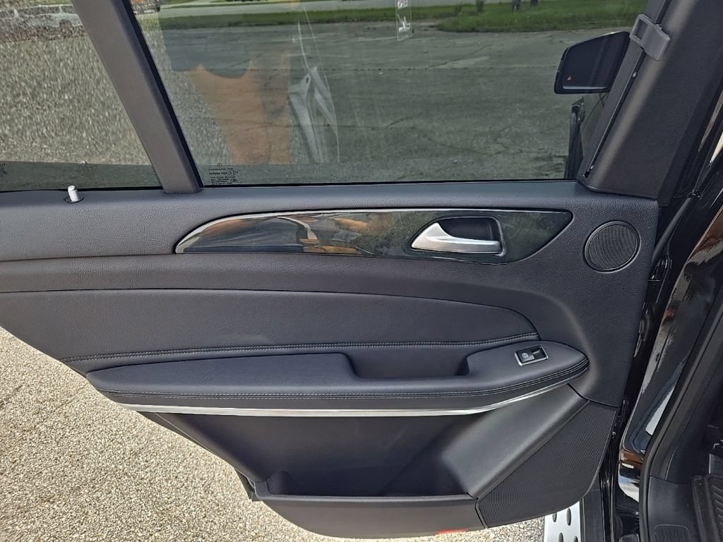 Used 2017 Mercedes-Benz GLS 550 4MATIC image 18