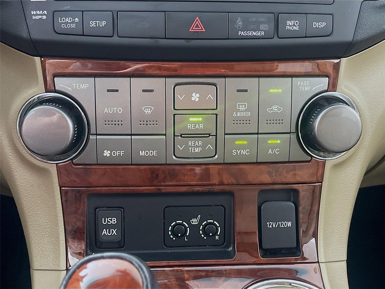 Used 2012 Toyota Highlander Limited w/ Convenience Pkg AWD/4WD image 19