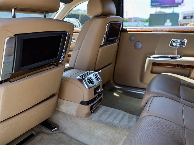 Used 2012 Rolls-Royce Ghost Extended Wheelbase RWD image 29