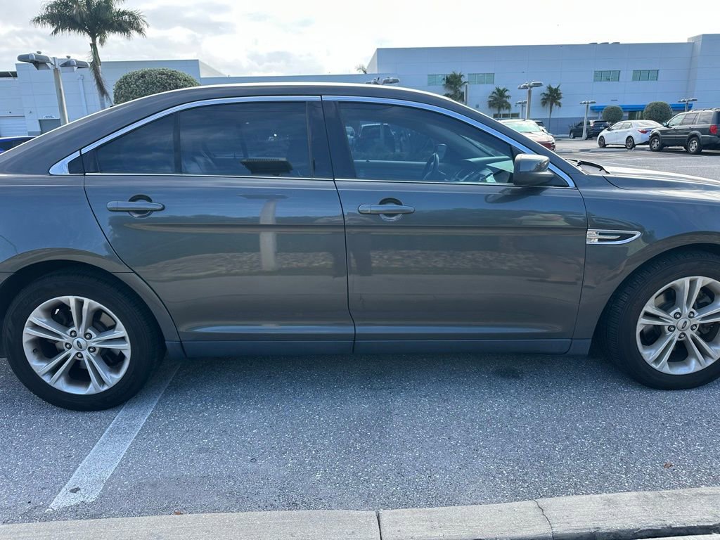 Used 2016 Ford Taurus SEL image 22