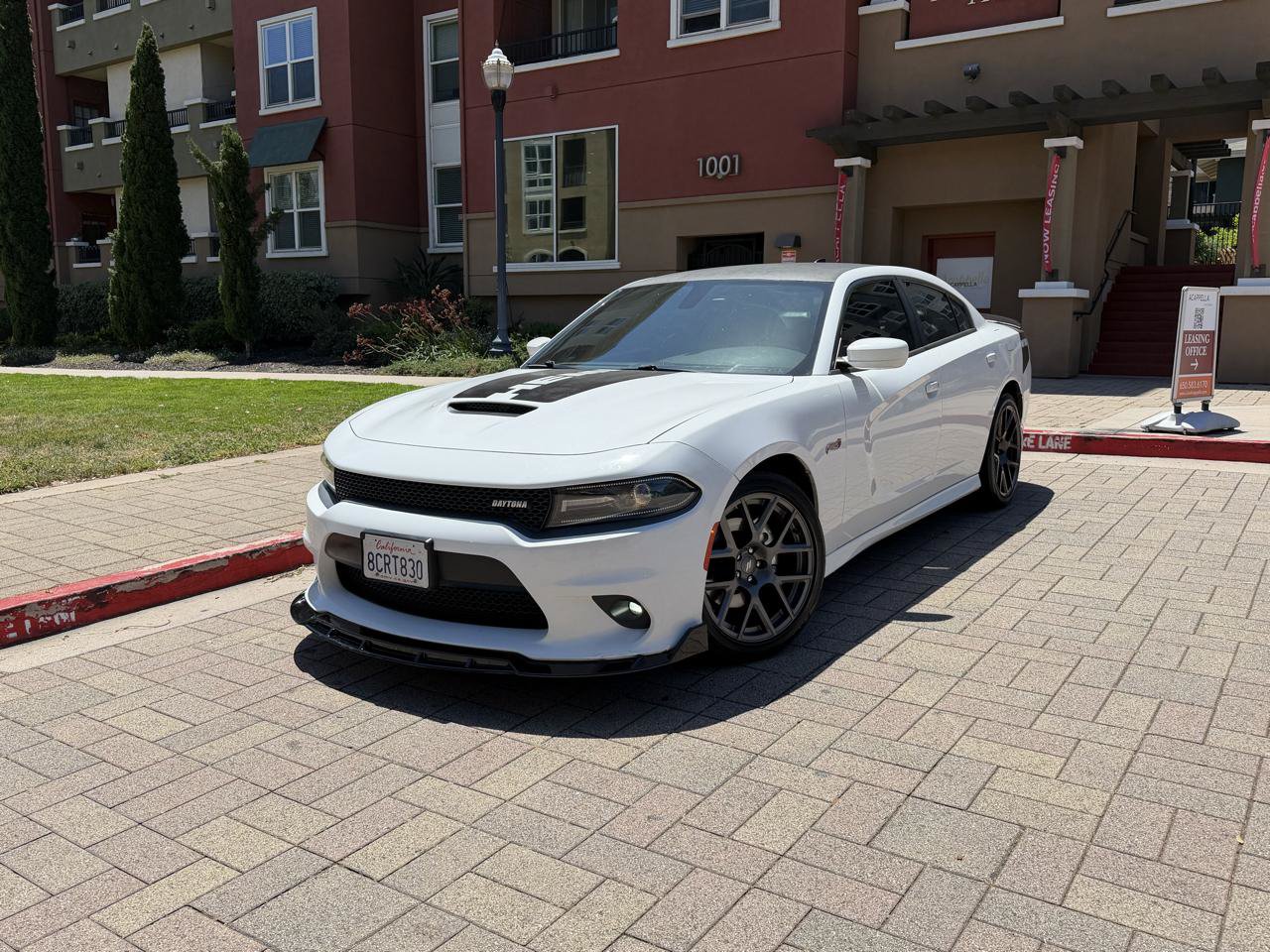 Used 2018 Dodge Charger R/T RWD image 1