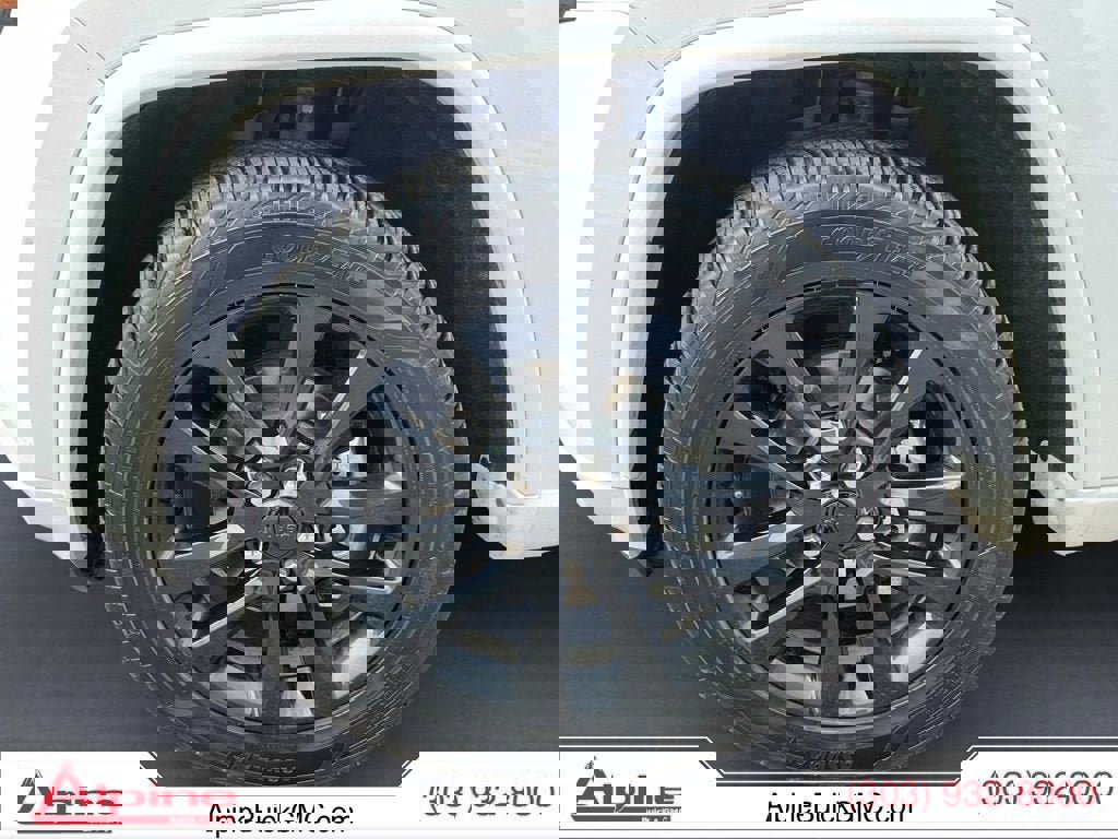 Used 2019 Jeep Grand Cherokee Altitude image 14