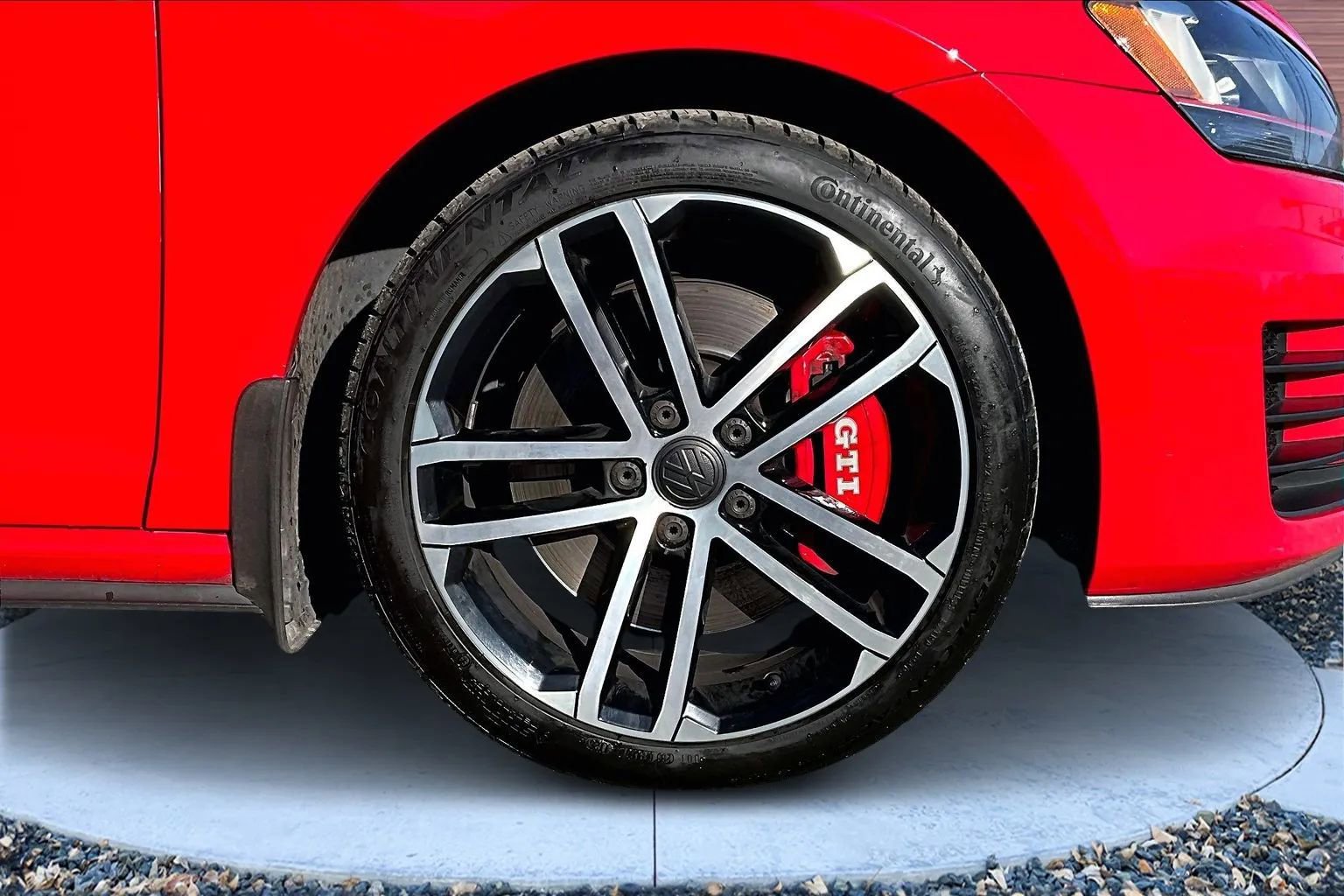 Used 2017 Volkswagen GTI Sport image 8