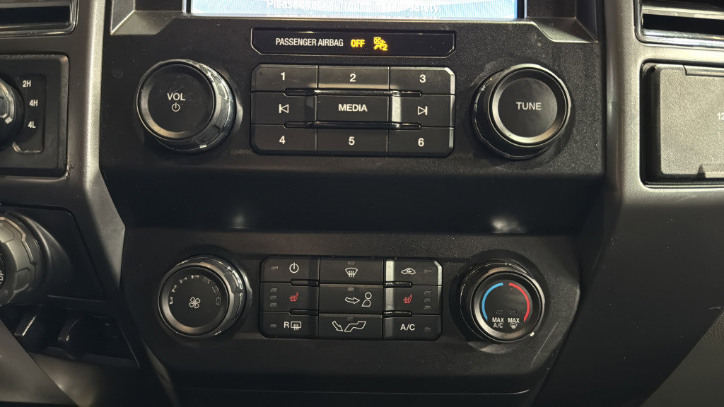 Used 2020 Ford F150 XLT w/ Equipment Group 302A Luxury AWD/4WD image 29