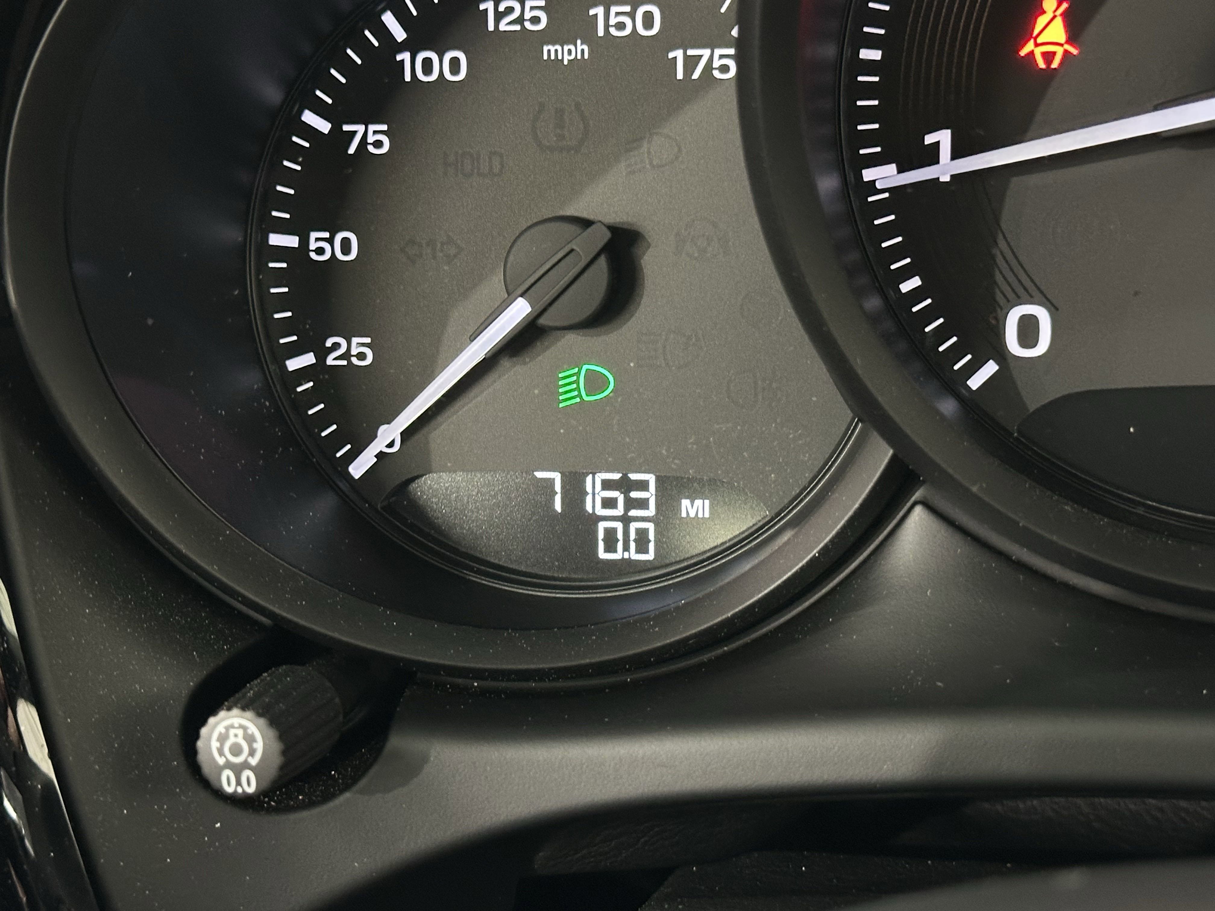 Certified 2024 Porsche Macan image 50