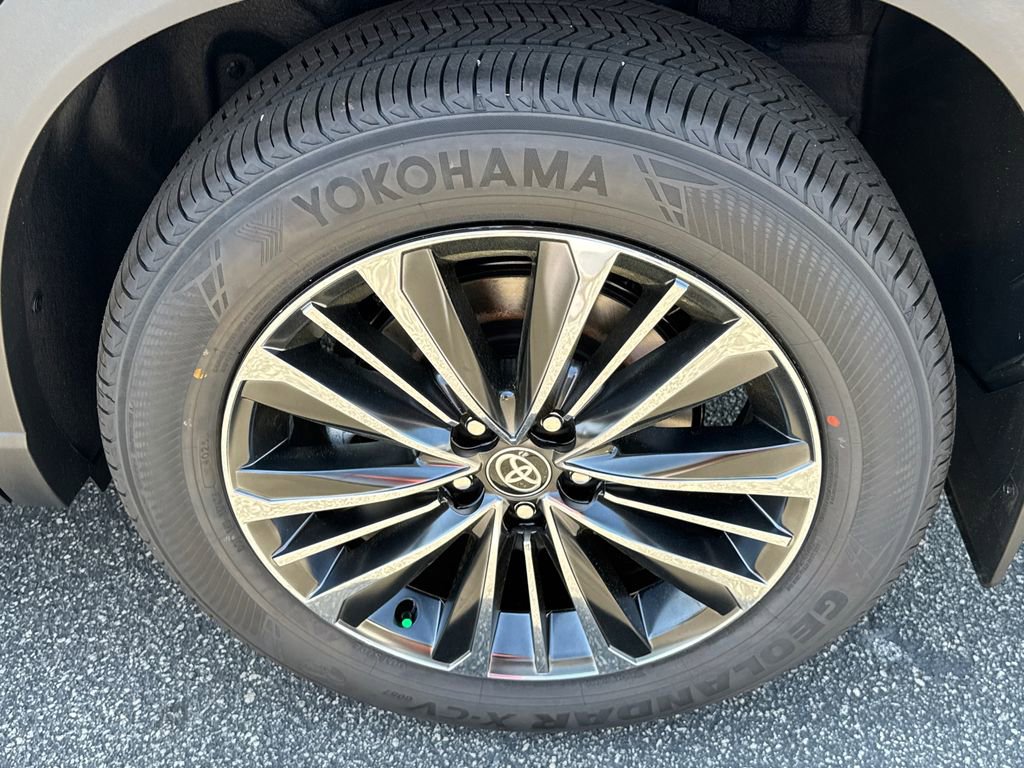 New 2026 Toyota Grand Highlander AWD Hybrid image 20