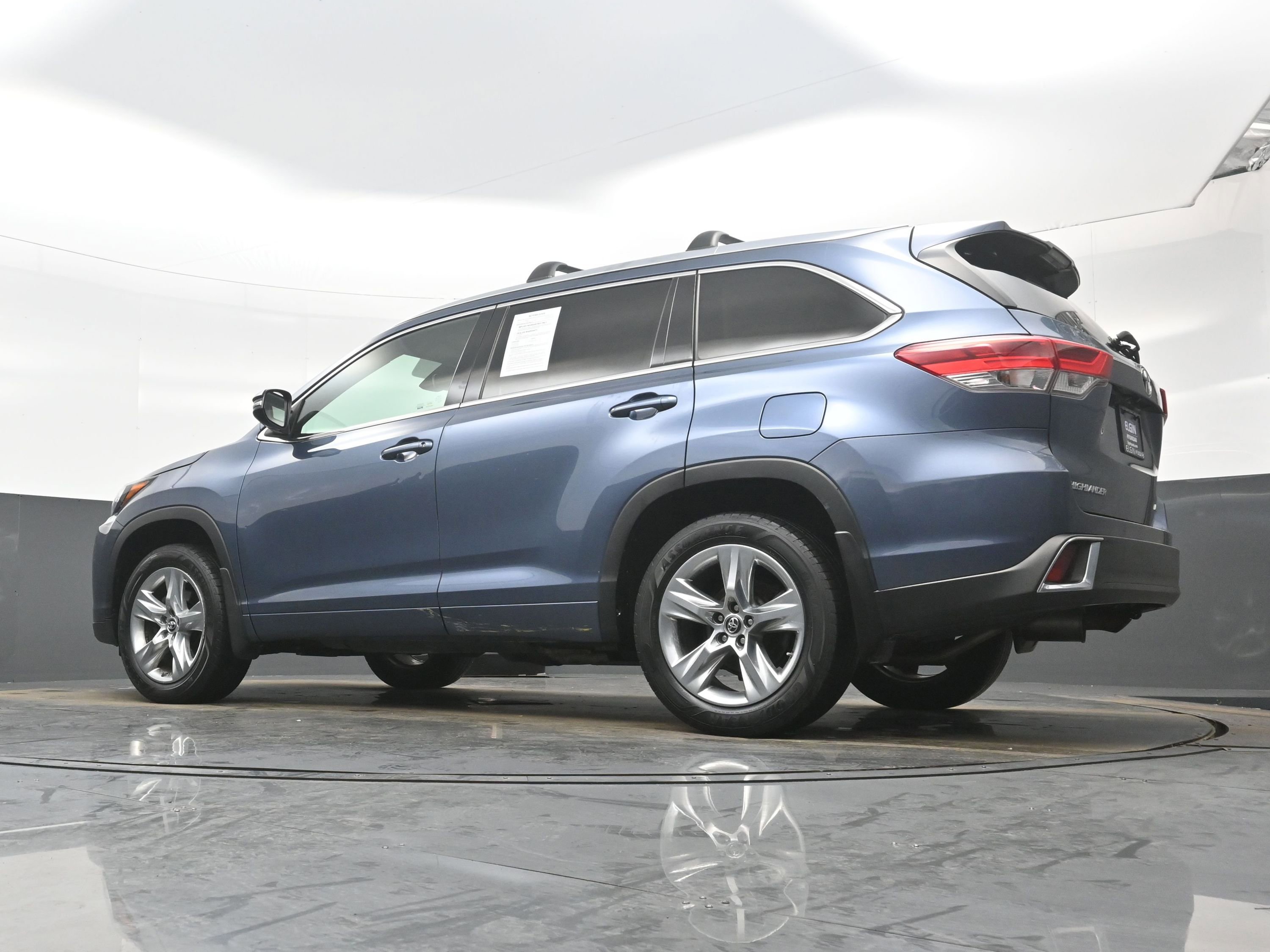 Used 2017 Toyota Highlander Limited image 31