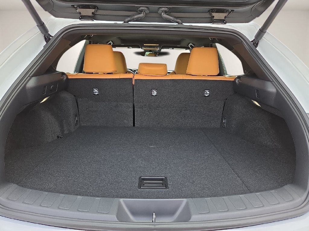New 2026 Lexus UX 300h FWD w/ Accessory Package (2T) image 12