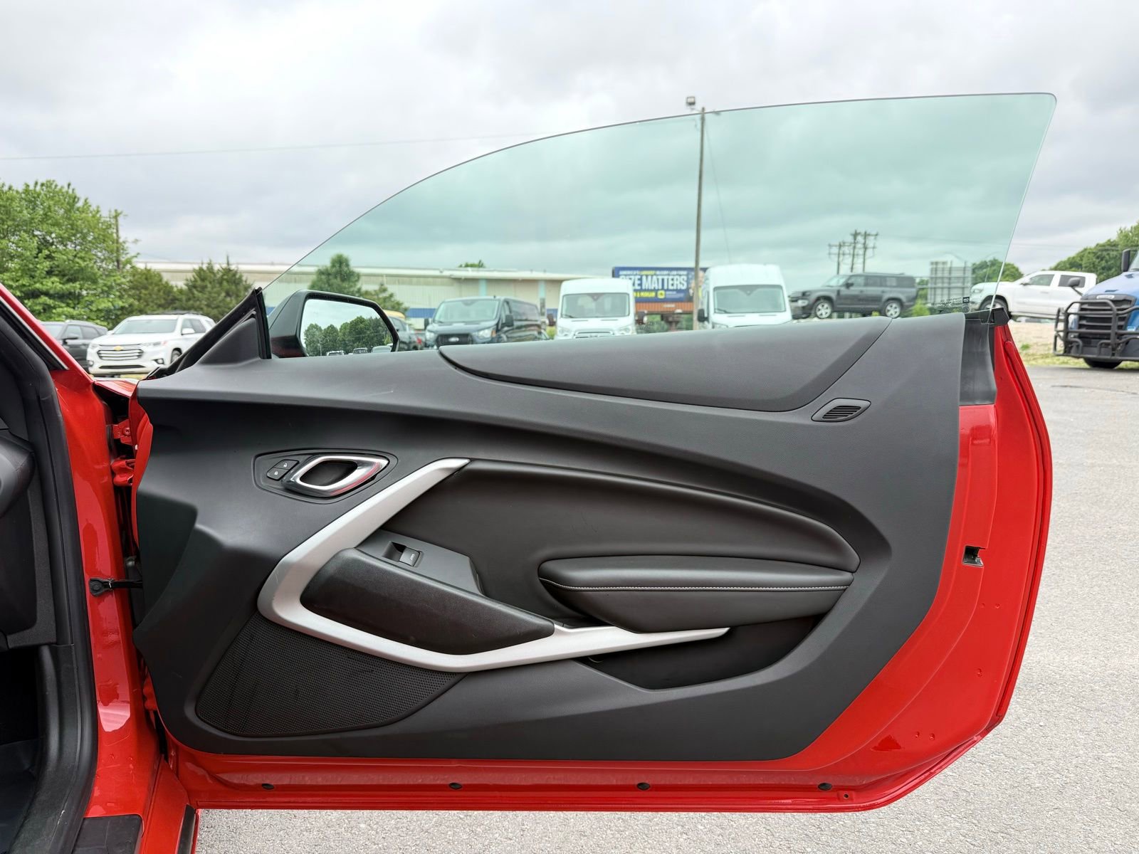 Used 2017 Chevrolet Camaro SS RWD image 25