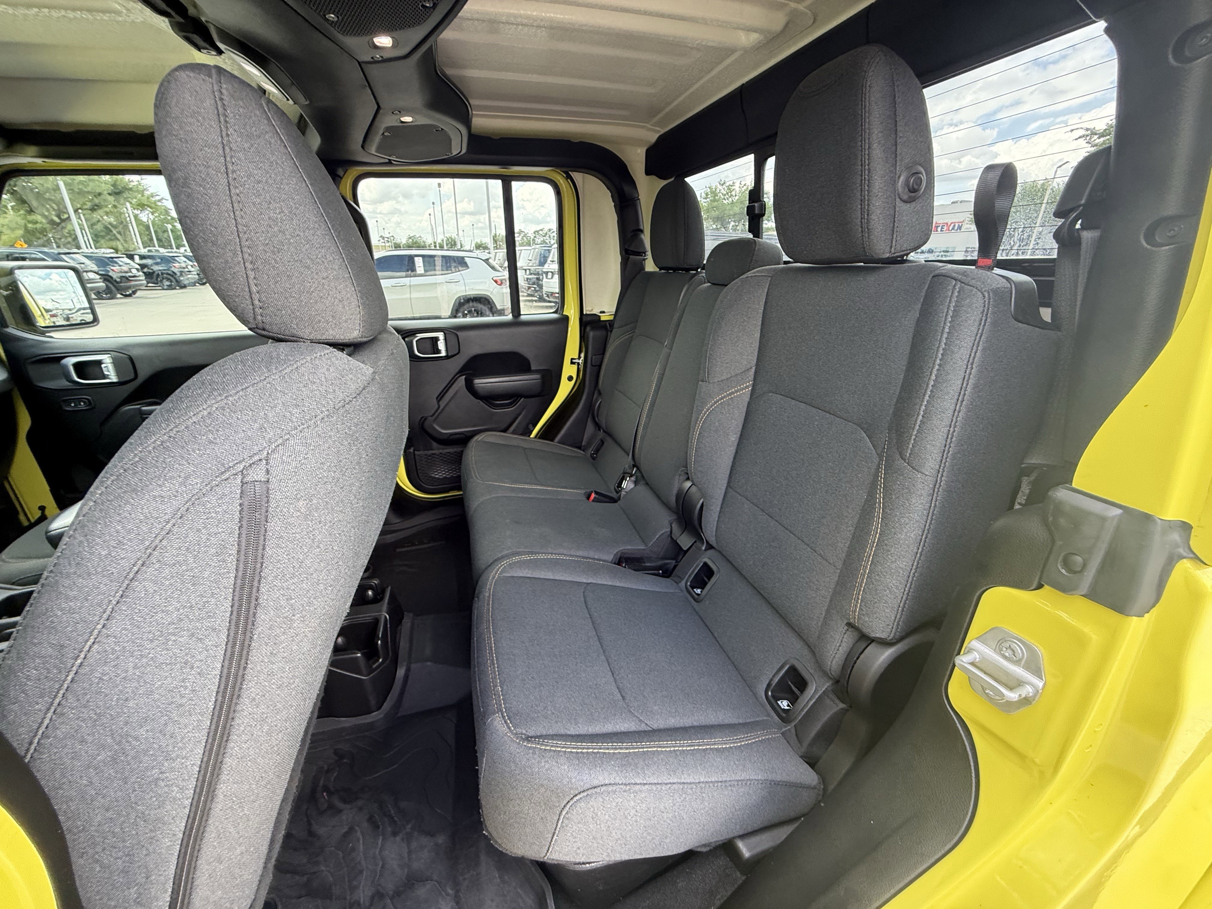 Used 2024 Jeep Gladiator Sport AWD/4WD image 29