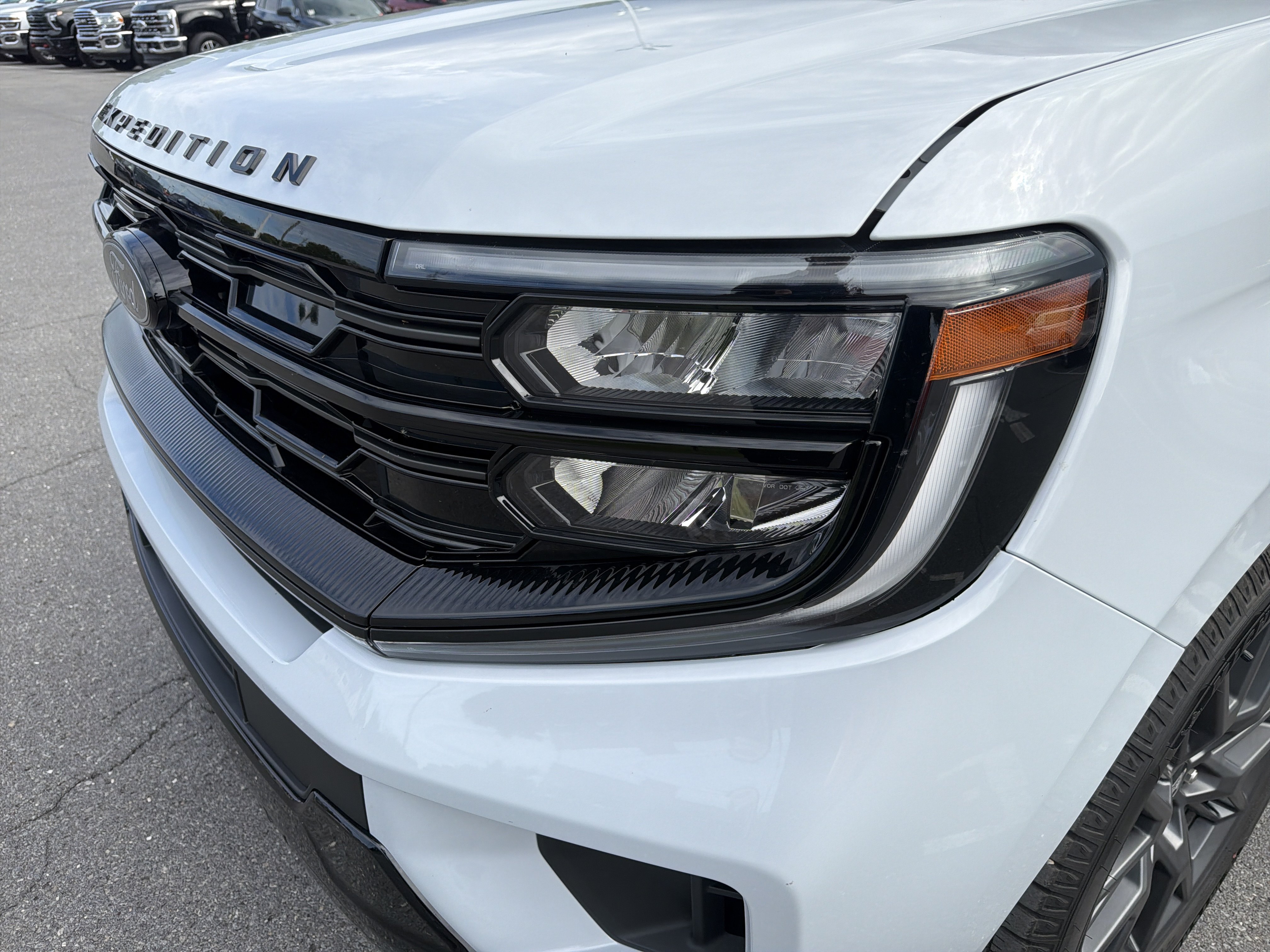 Used 2026 Ford Expedition Max Platinum w/ Stealth Appearance Package AWD/4WD image 10