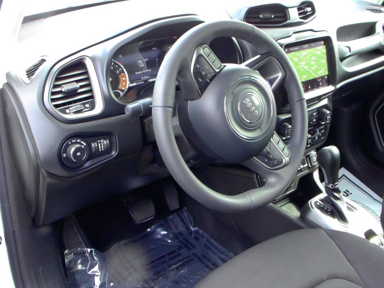Used 2022 Jeep Renegade Latitude AWD/4WD image 5
