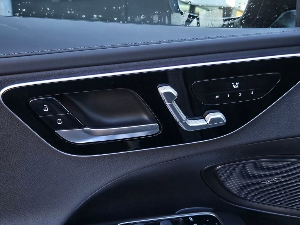 Used 2023 Mercedes-Benz C 300 4MATIC Sedan image 12