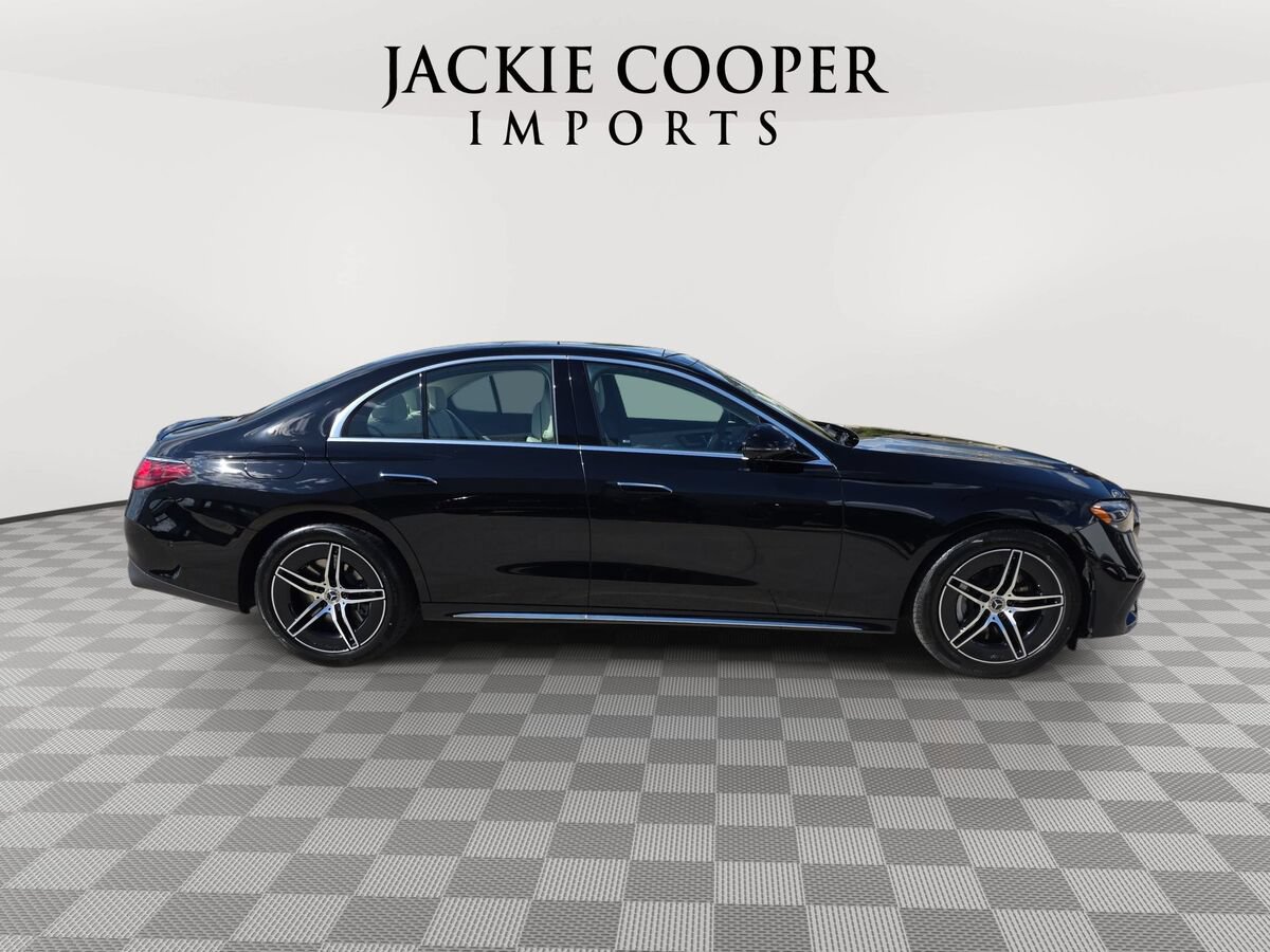 New 2026 Mercedes-Benz E 450 4MATIC Sedan image 4