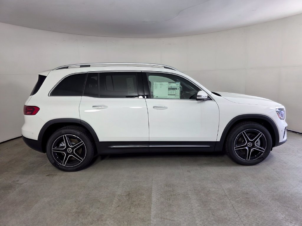 New 2026 Mercedes-Benz GLB 250 image 3