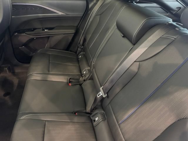 New 2026 Cadillac Lyriq Luxury AWD/4WD image 10