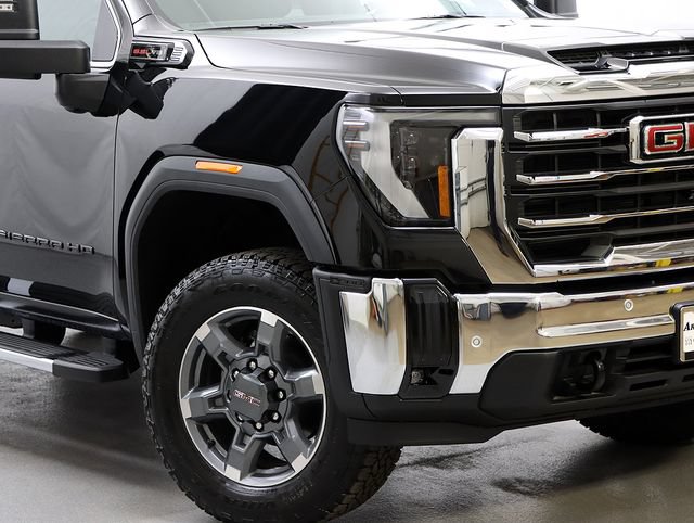 New 2026 GMC Sierra 2500 SLE w/ SLE Value Package; AWD/4WD image 3
