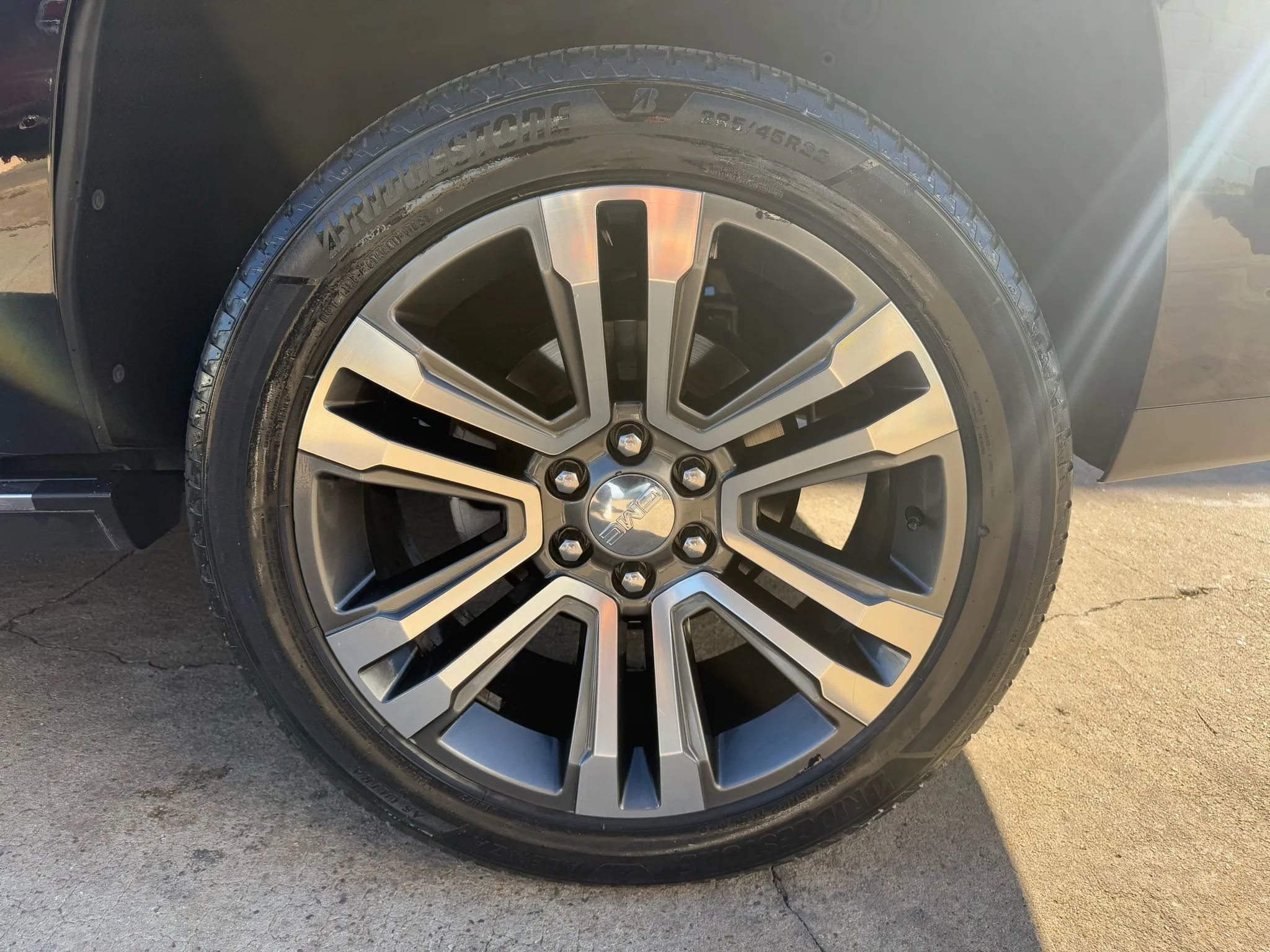 Used 2018 GMC Yukon Denali w/ Denali Ultimate Package image 24