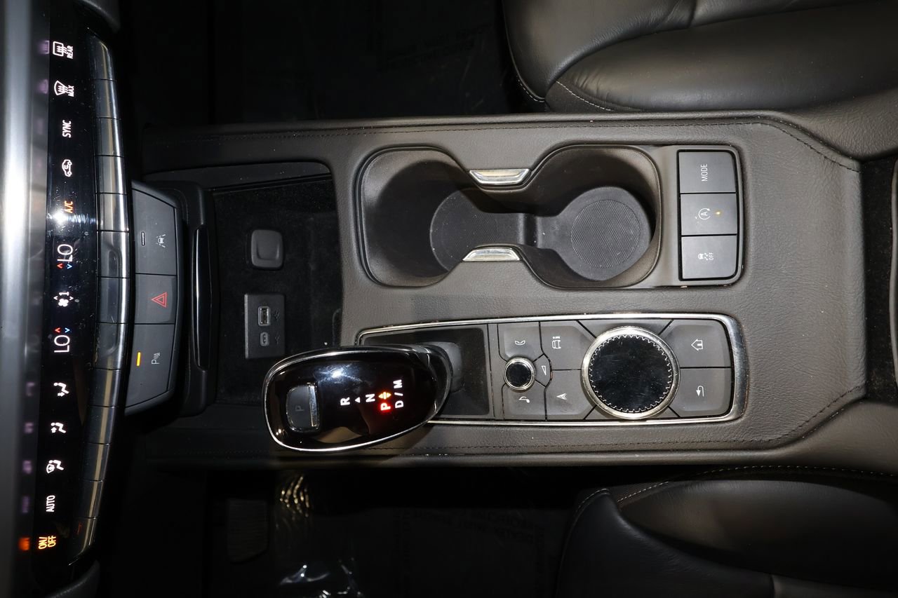 Certified 2024 Cadillac XT4 Premium Luxury image 14