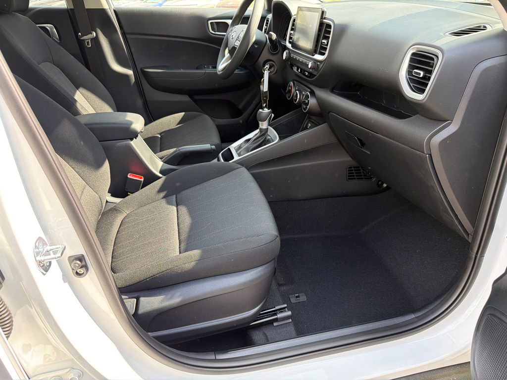 New 2026 Hyundai Venue SE image 13