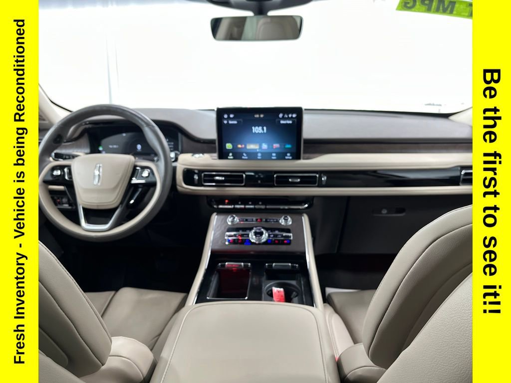 Used 2023 Lincoln Aviator Reserve w/ Equipment Group 201A image 12