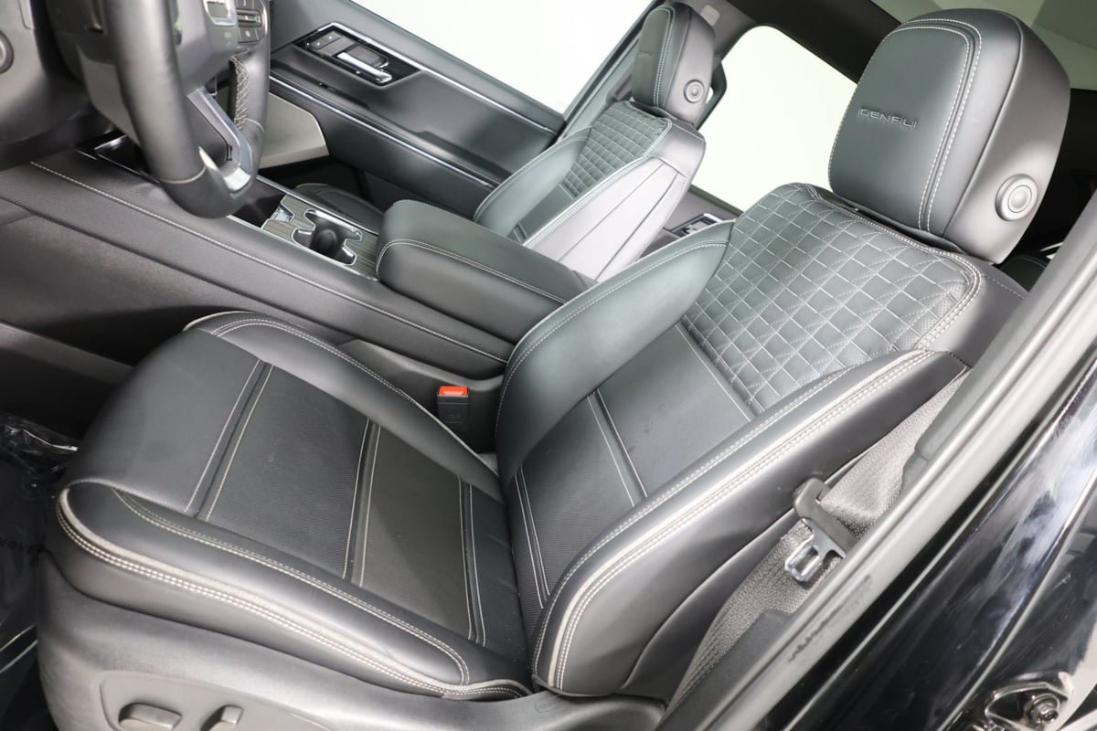 Used 2025 GMC Sierra EV Denali AWD/4WD image 10