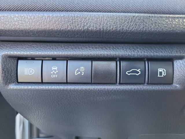 Used 2025 Toyota Camry LE FWD image 18