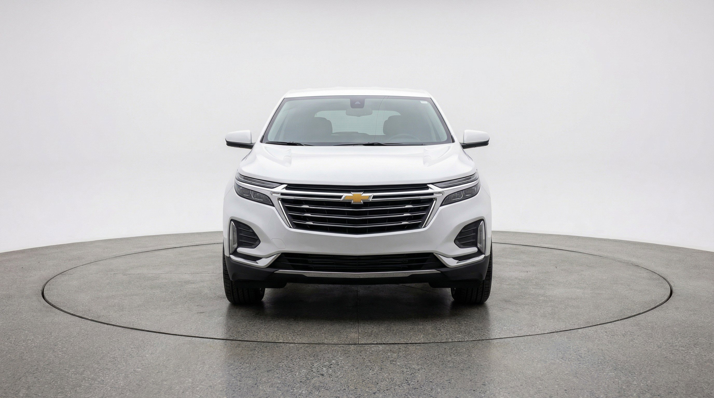 Used 2025 Chevrolet Equinox LT FWD image 2