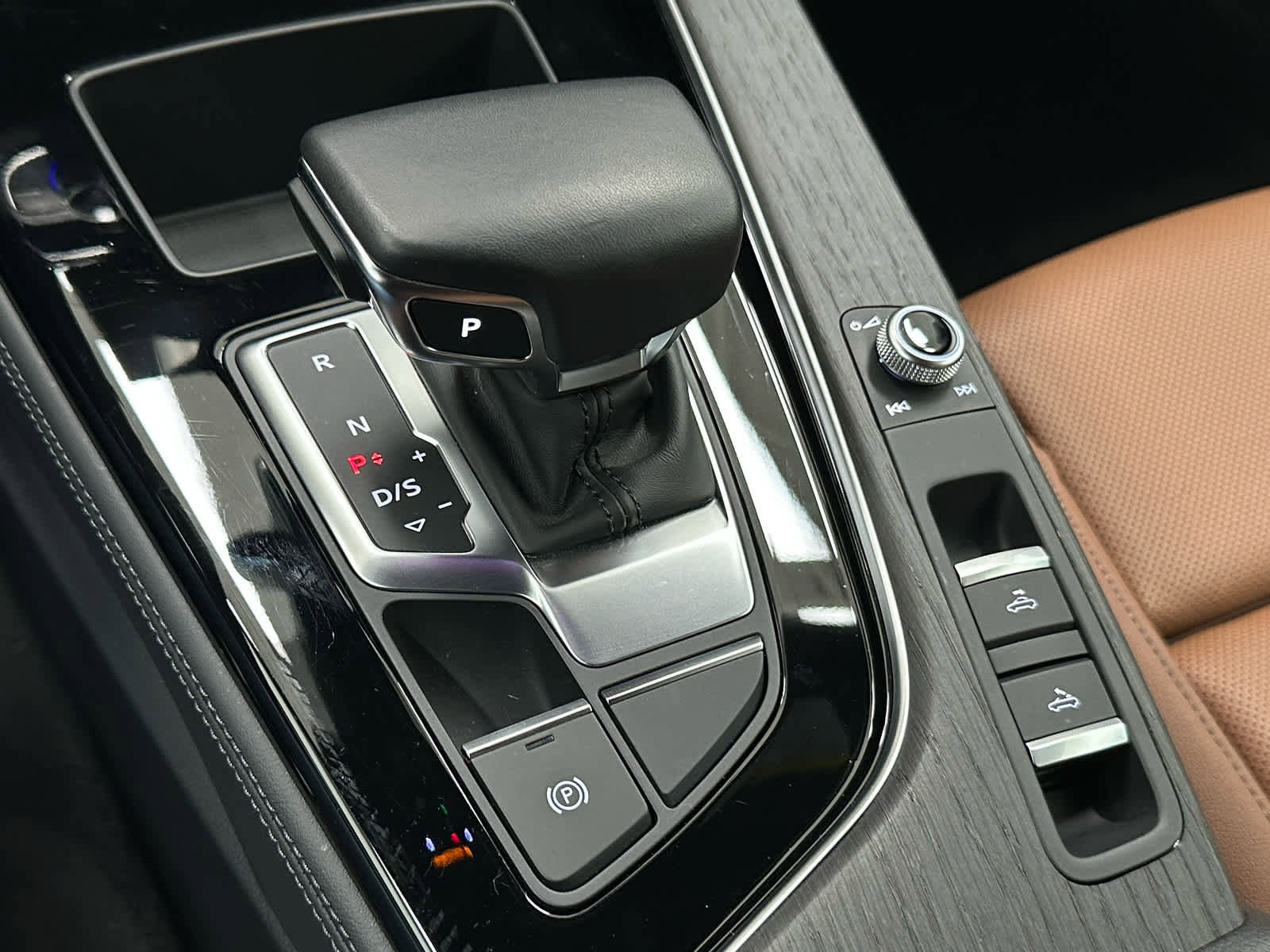 Used 2024 Audi A5 2.0T Premium Plus AWD/4WD image 32