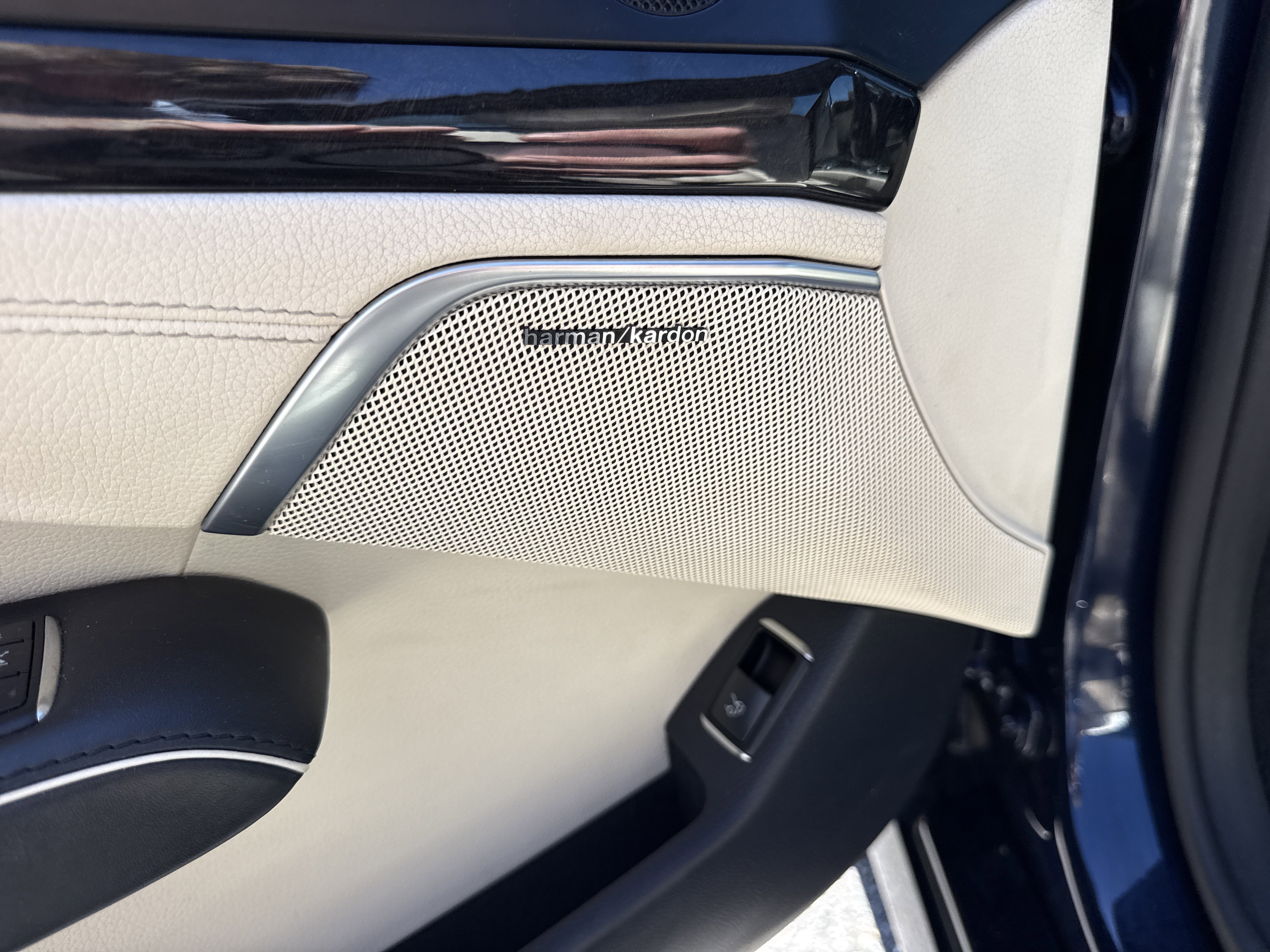 Used 2013 Mercedes-Benz SL 550 image 34