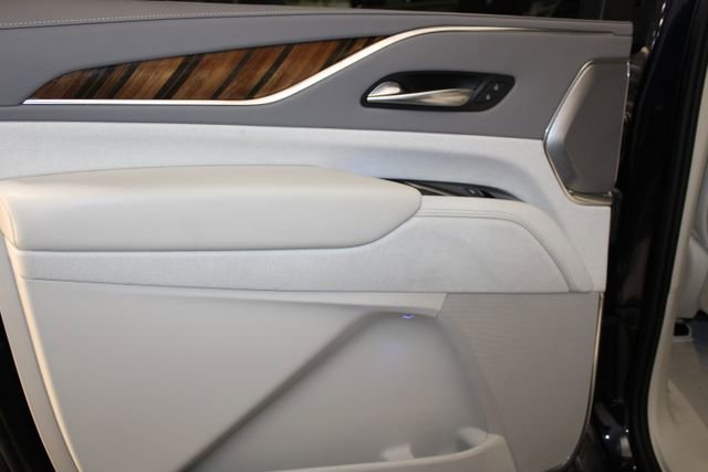 Used 2021 Cadillac Escalade ESV Sport Platinum image 37