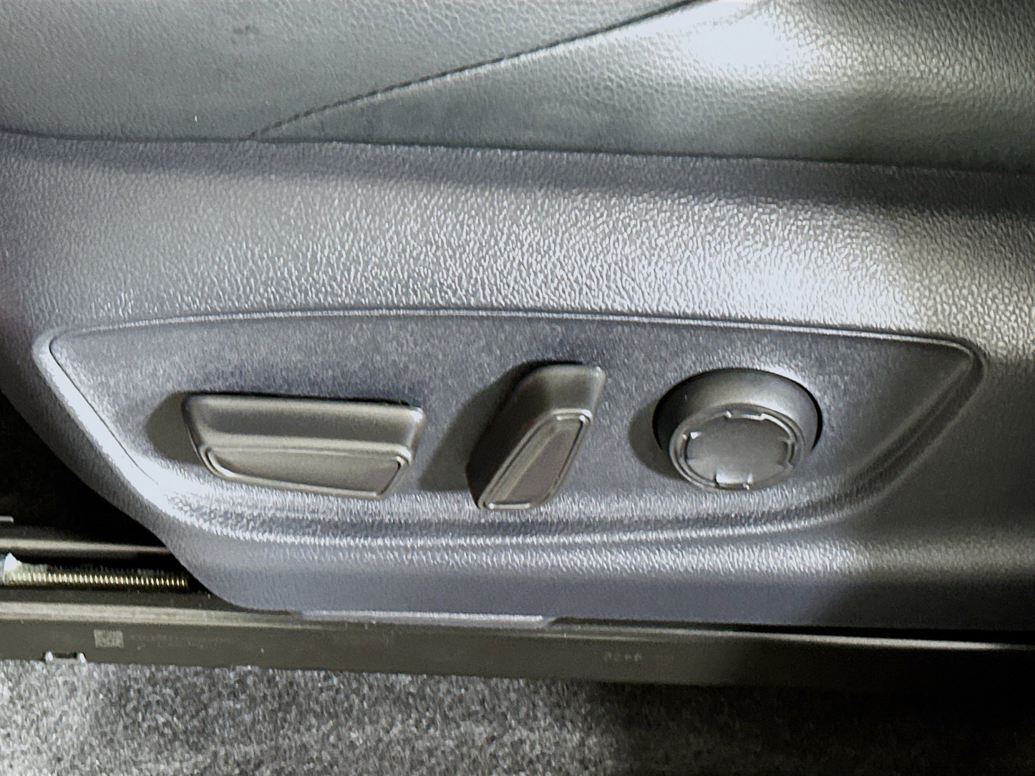 Used 2025 Toyota Tacoma TRD Off-Road w/ TRD Off Road Premium Package image 13