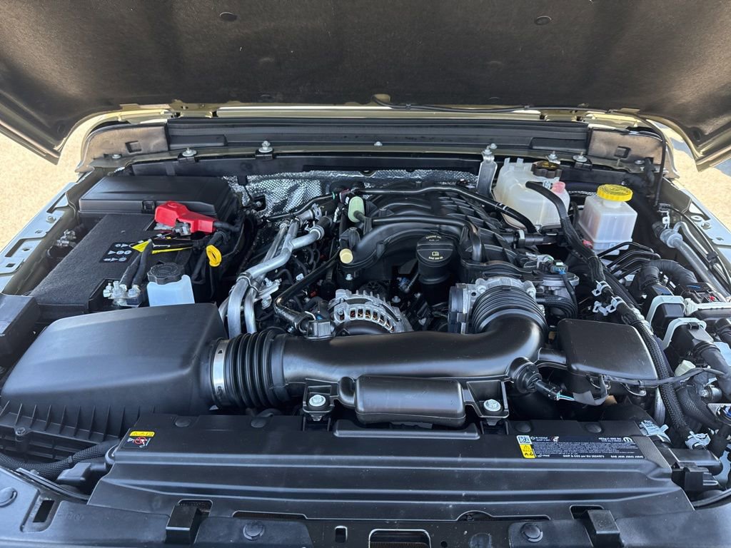 Used 2025 Jeep Gladiator Sport AWD/4WD image 29