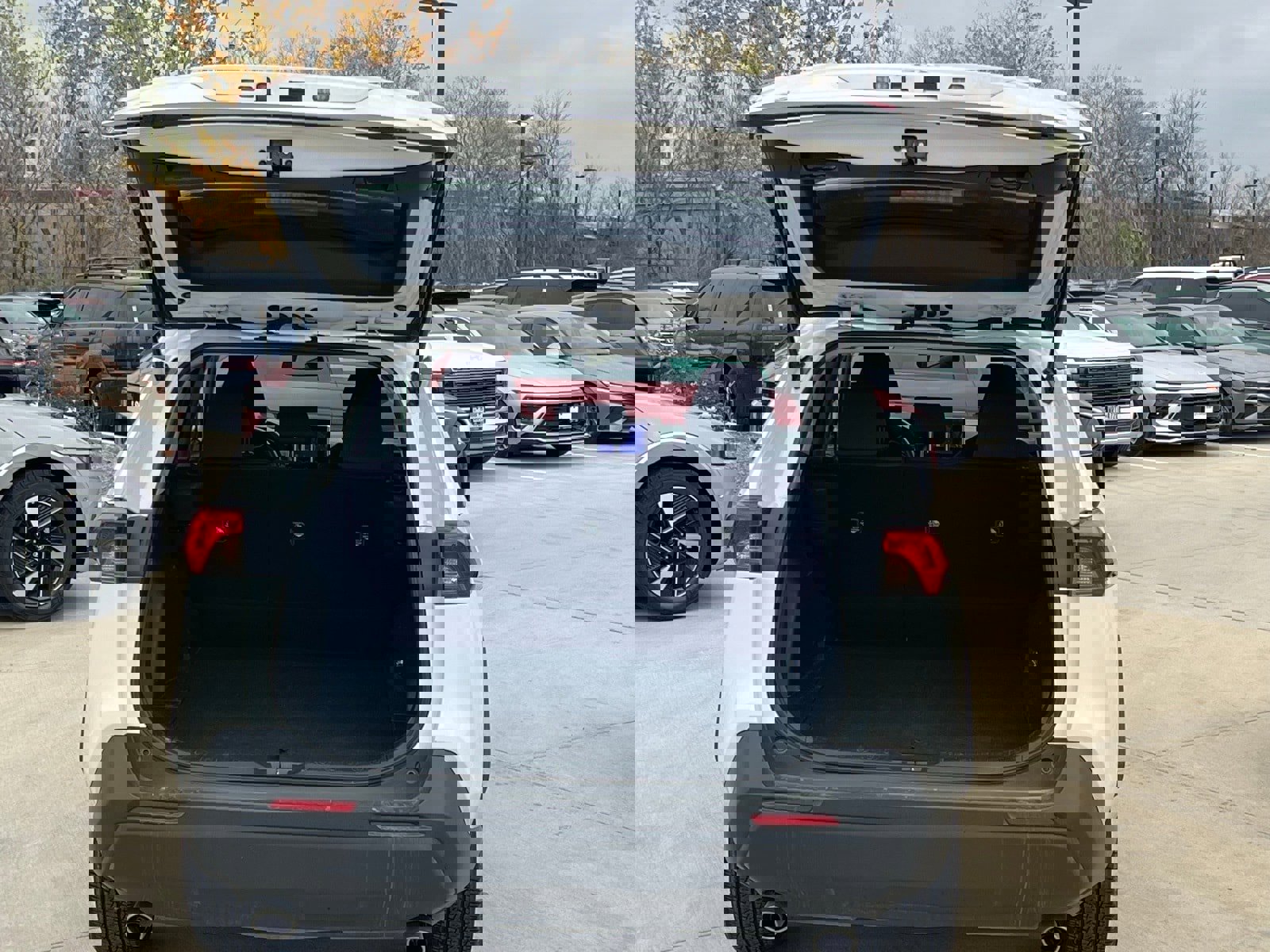 Used 2025 Toyota RAV4 XLE image 15