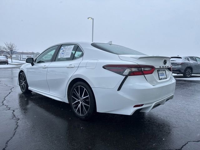 Used 2023 Toyota Camry SE image 5