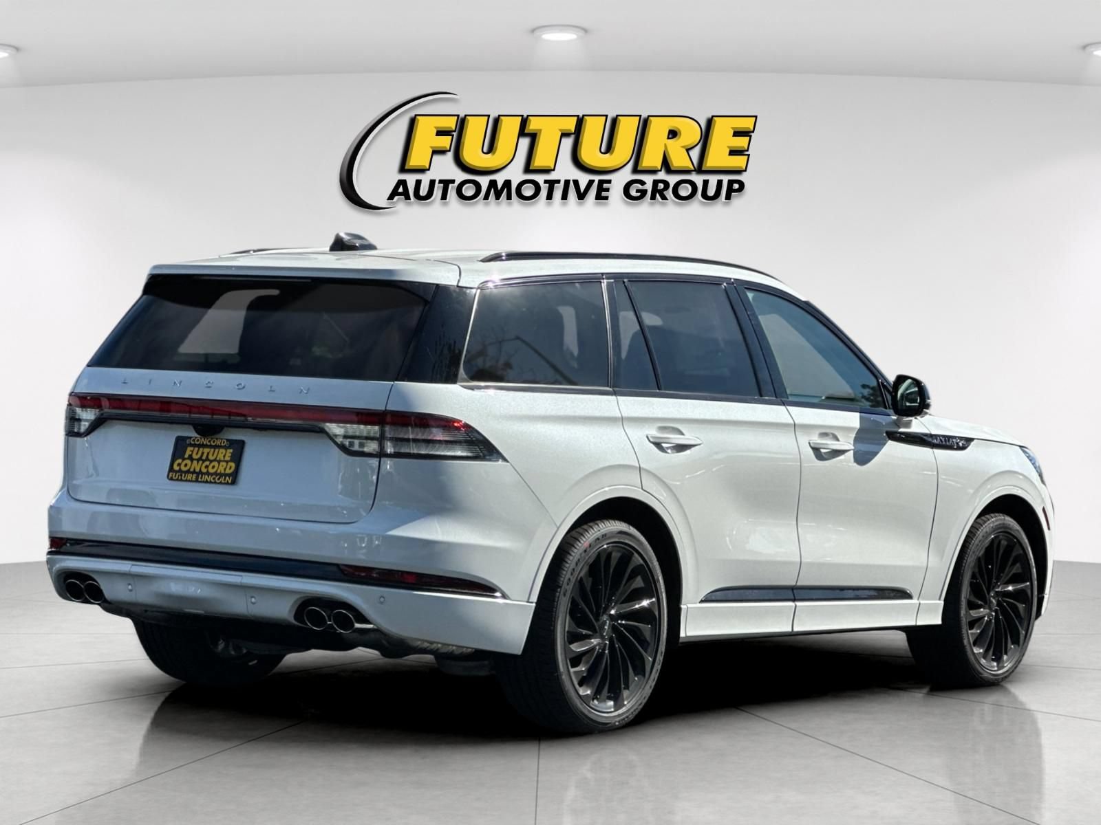 New 2026 Lincoln Aviator Reserve AWD/4WD image 3
